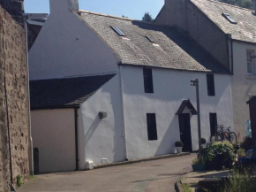 Dunnottar Cottage